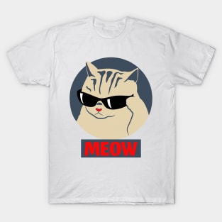 Cat wearing sunglasses T-Shirt